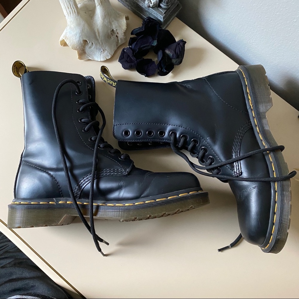 Dr. Martens 1490 Smooth